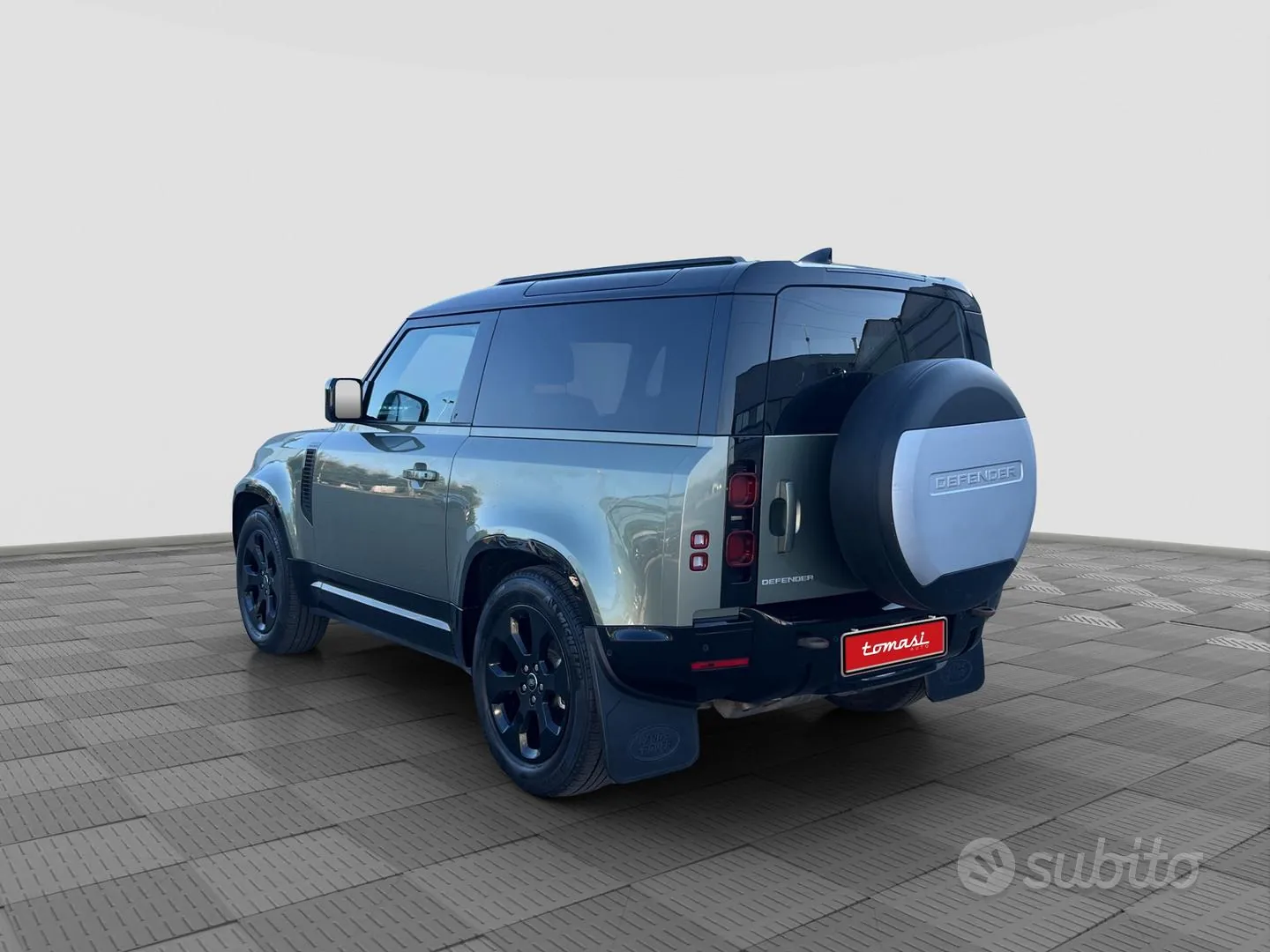 Land Rover Defender 2023 photo 3