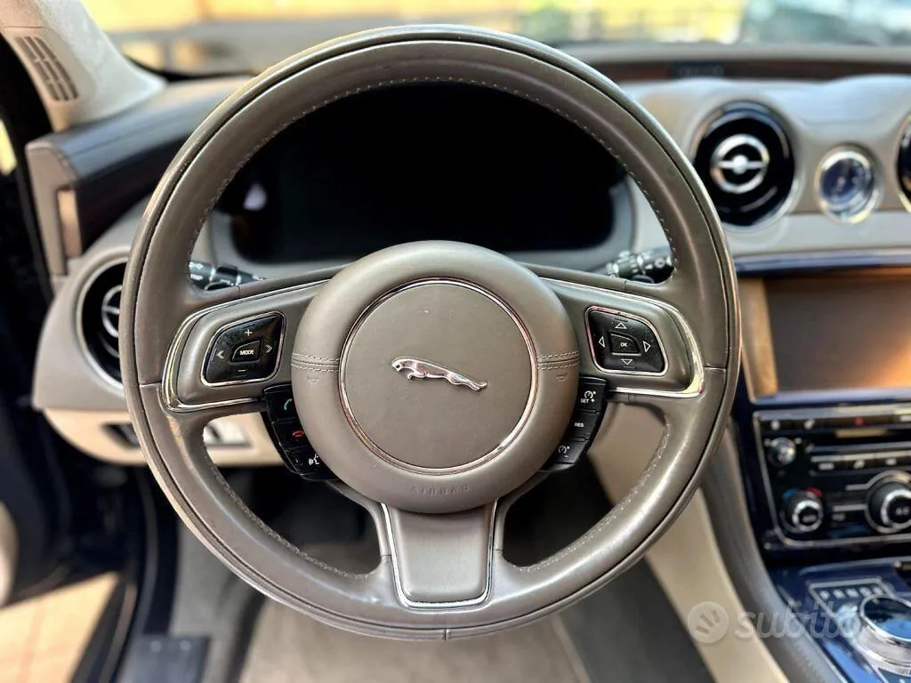 Jaguar Xj 2010 photo 5
