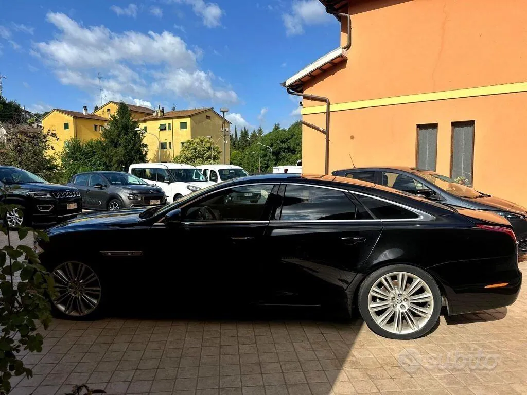 Jaguar Xj 2010 photo 3