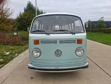 Volkswagen T2 Camper photo 2