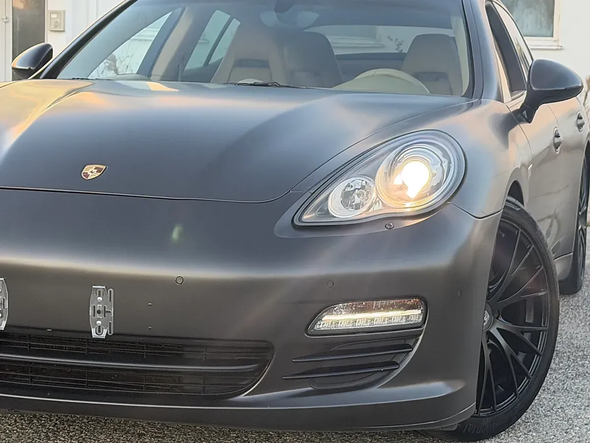 Porsche Panamera 2012 photo 3