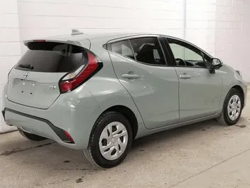 Toyota Aqua 2022 photo 3