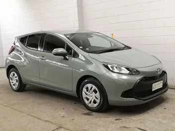 Toyota Aqua 2022 photo 2