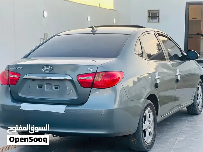 Hyundai Avante 2010 photo 2