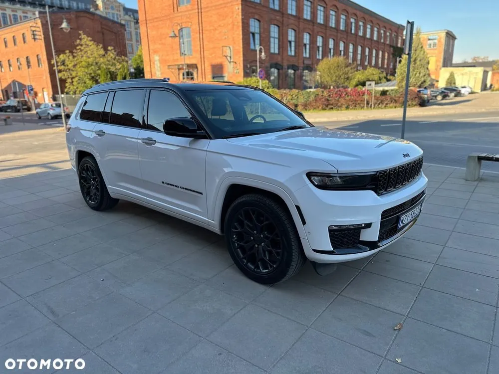Jeep Grand Cherokee 2023 photo 3