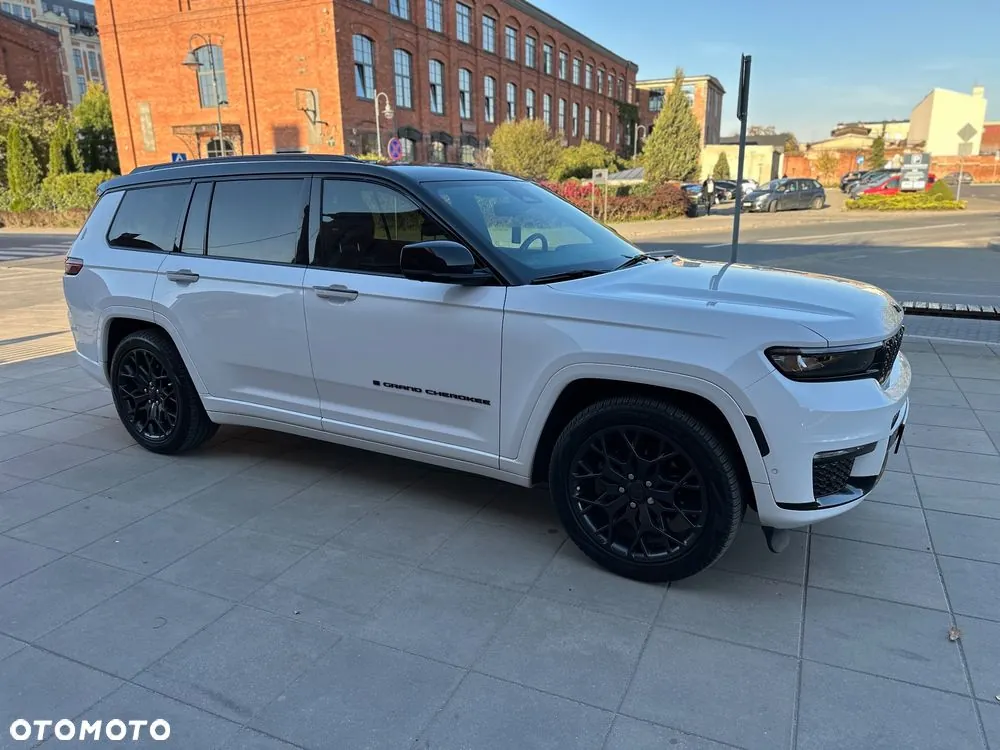 Jeep Grand Cherokee 2023 photo 2