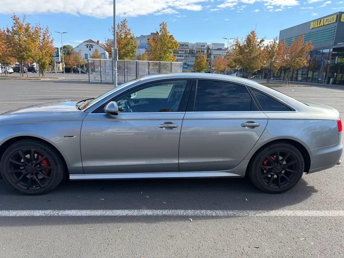 Audi A6 2012 photo 2