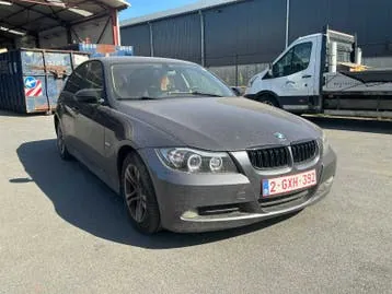 BMW 3 2005 photo 2