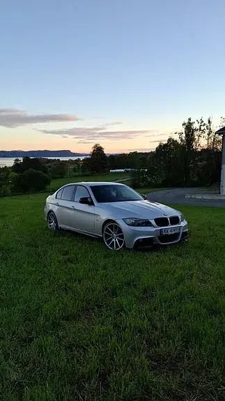 BMW 320D 2008 photo 2