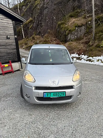Peugeot Partner 2014 photo 2