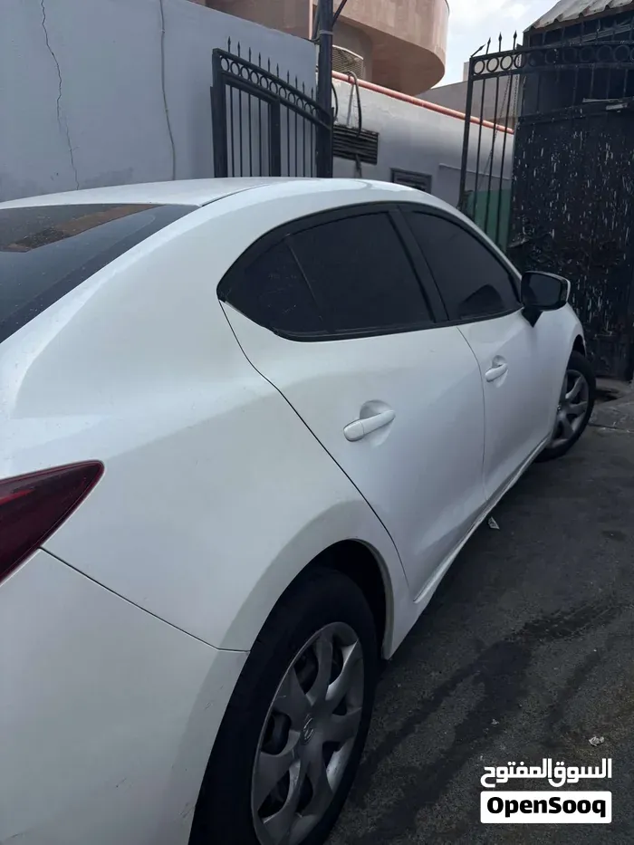 Mazda 3 2016 photo 4
