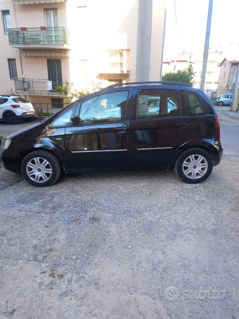 Fiat Idea 2009 photo 2