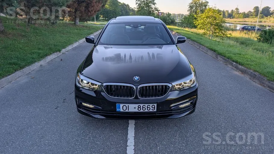 BMW 530E 2018 photo 2