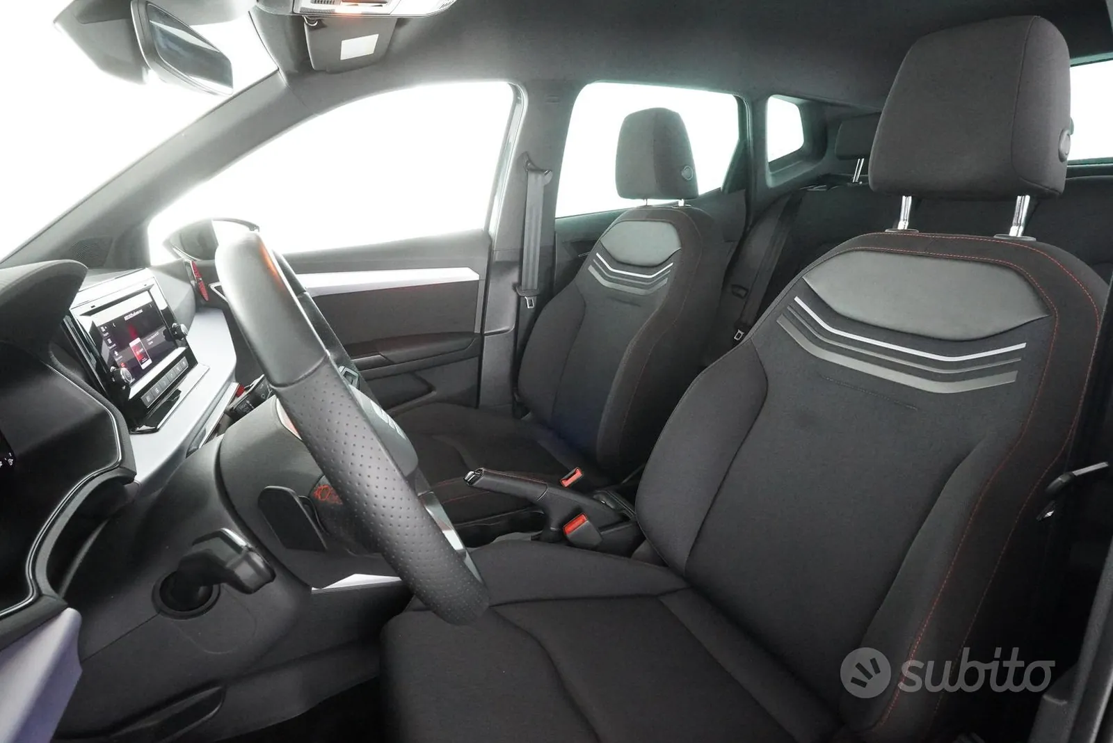 Seat Arona 2025 photo 2