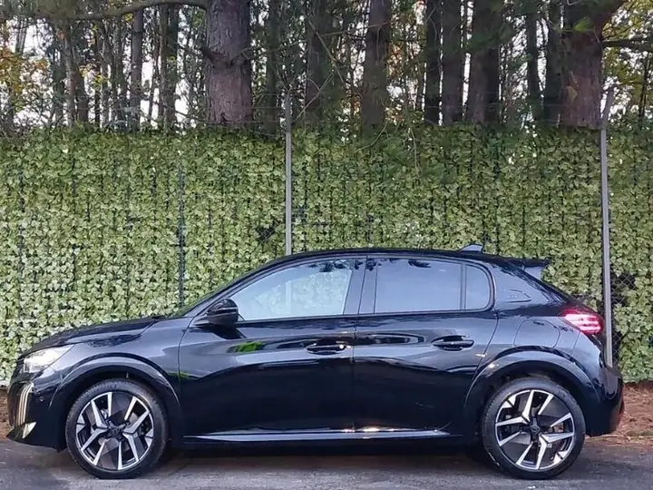 Peugeot 208 2026 photo 4