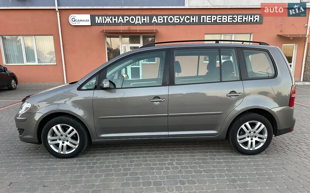 Volkswagen Touran 2009 photo 3