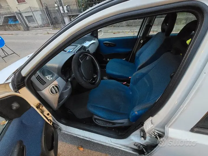 Fiat Punto 2000 photo 5
