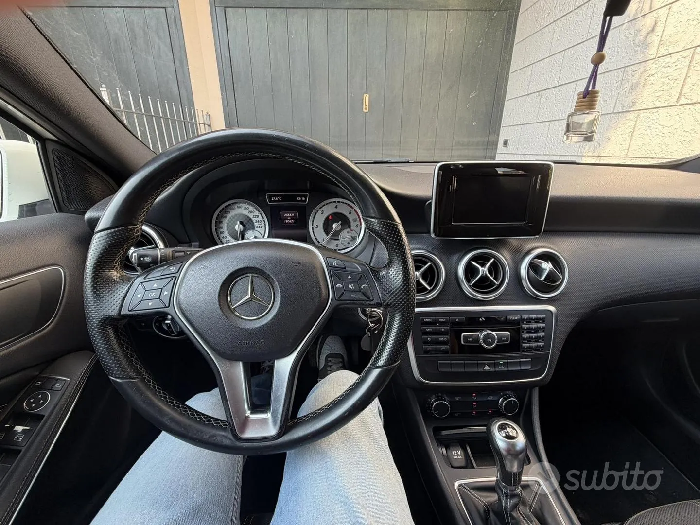 Mercedes-Benz A-Class 2014 photo 4