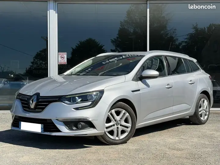 Renault Megane 2019 photo 3