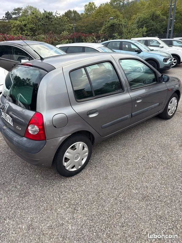 Renault Clio 2002 photo 4