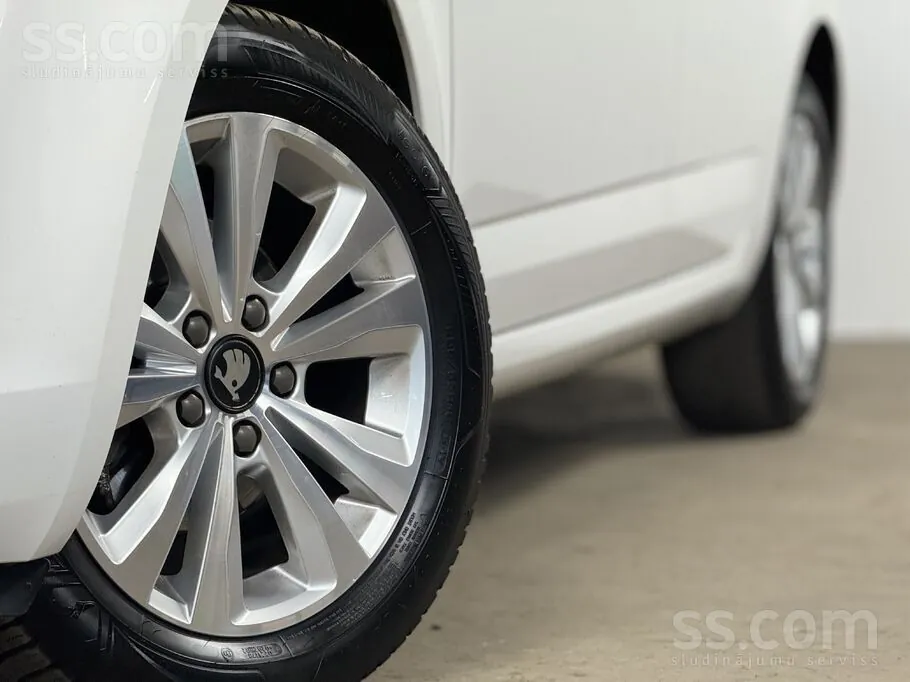 Skoda Octavia 2014 photo 2