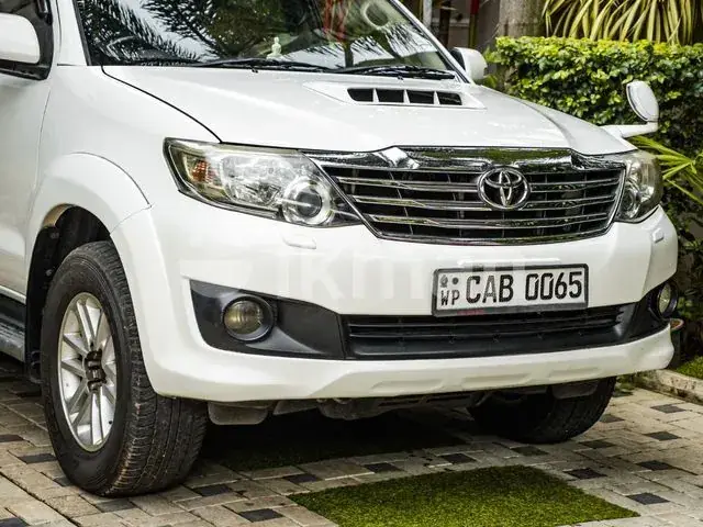 Toyota Fortuner 2014 photo 3