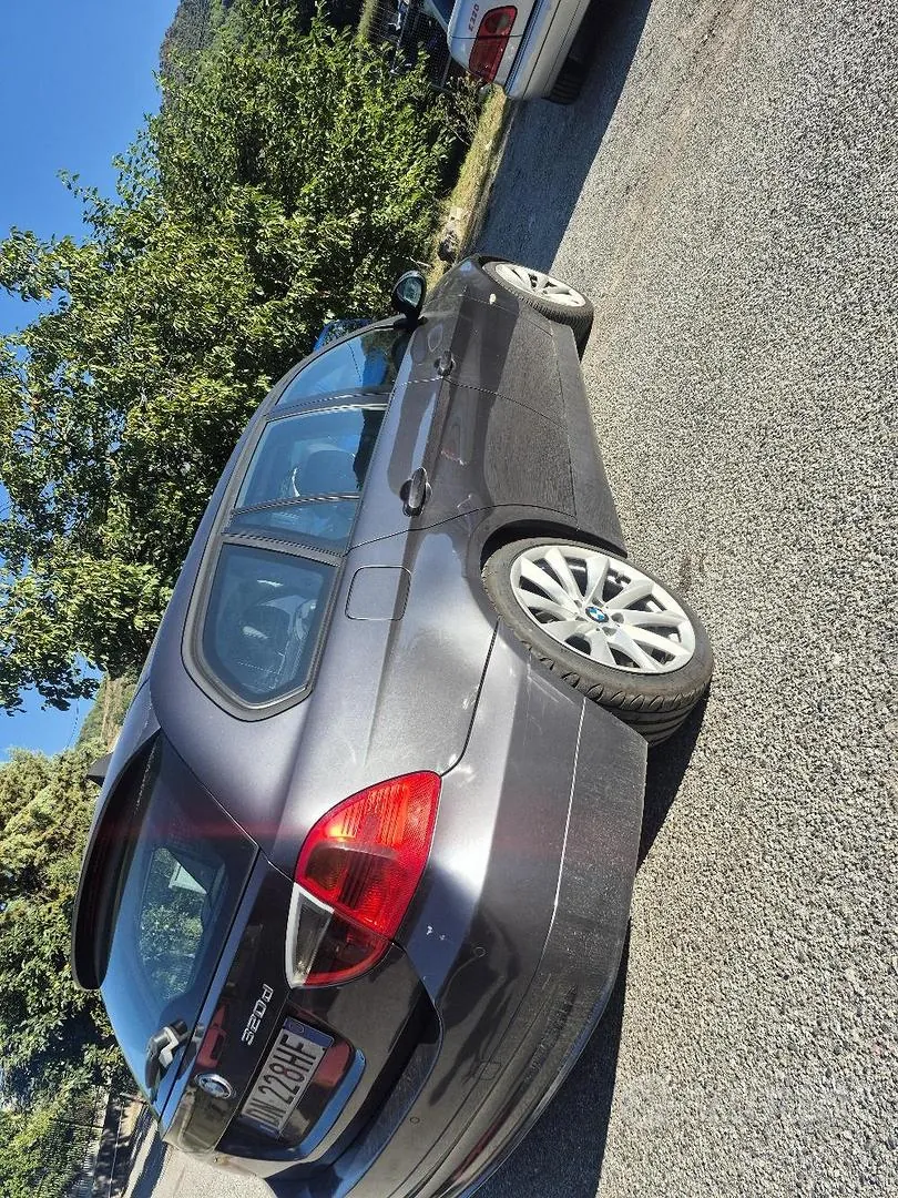 BMW 320D Touring 2008 photo 4