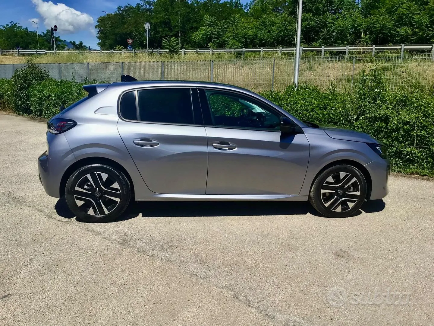 Peugeot 208 2025 photo 5