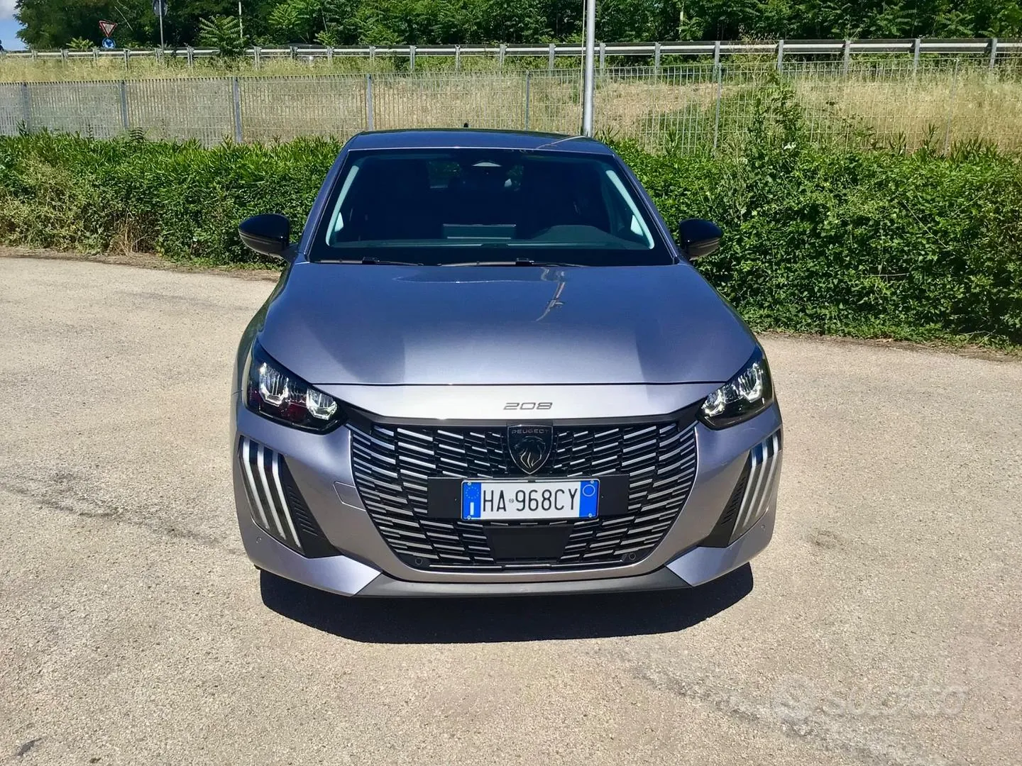Peugeot 208 2025 photo 2
