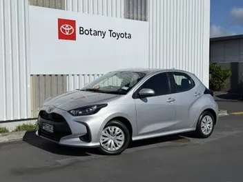Toyota Yaris 2022 photo 2