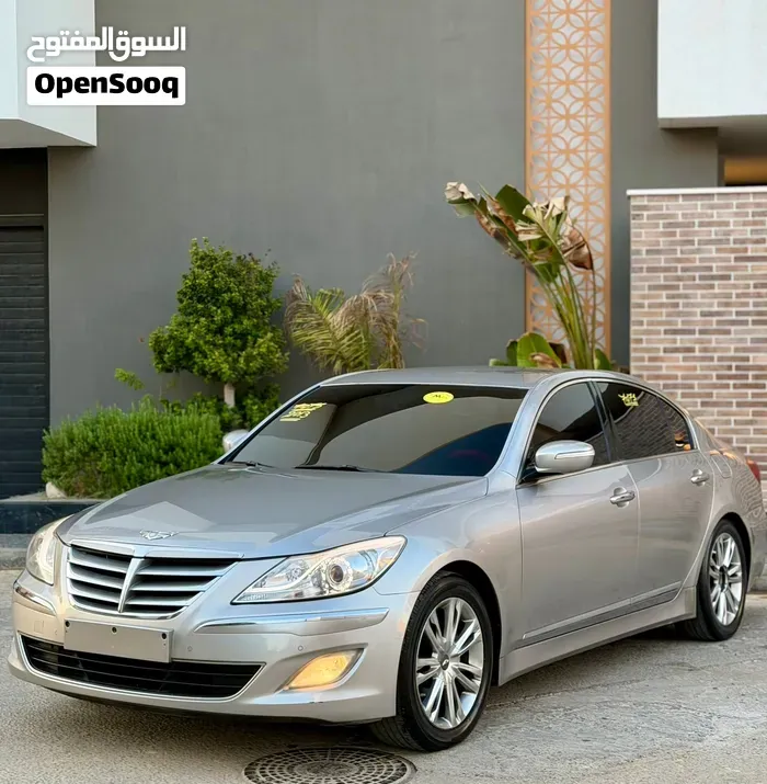 Genesis G80 2013 photo 3