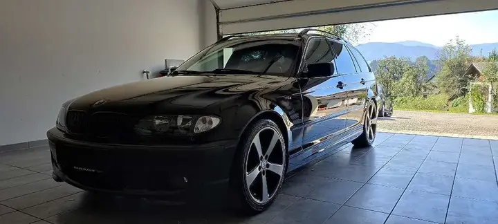 BMW 3 Series 2004 photo 2
