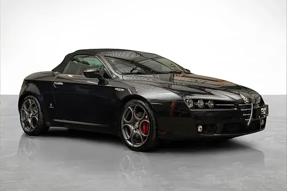 Alfa Romeo Spider 2011 photo 2