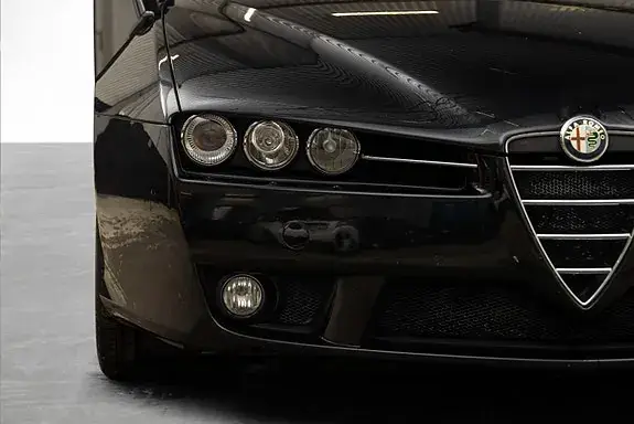 Alfa Romeo Spider 2011 photo 4