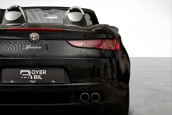 Alfa Romeo Spider 2011 photo 5