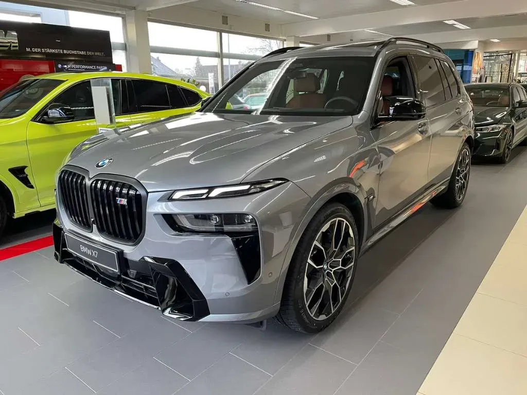 BMW X7 2022 photo 2
