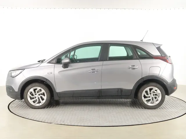 Opel Crossland 2020 photo 2