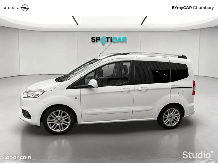 Ford Tourneo Courier 2018 photo 2