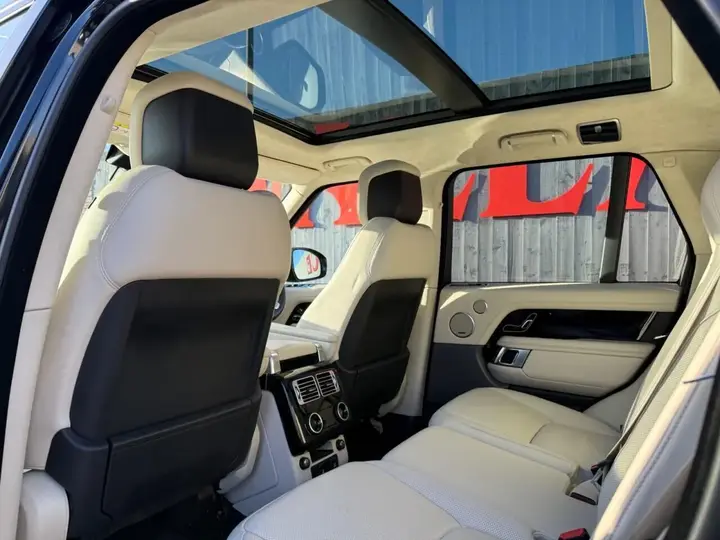 Land Rover Range Rover 2021 photo 3