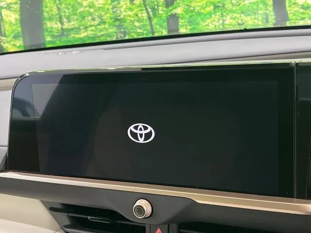 Toyota Crown Crossover 2023 photo 3