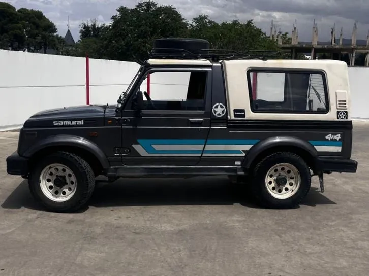 Suzuki Samurai