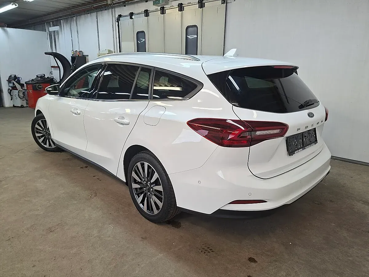 Ford Focus 2023 photo 3