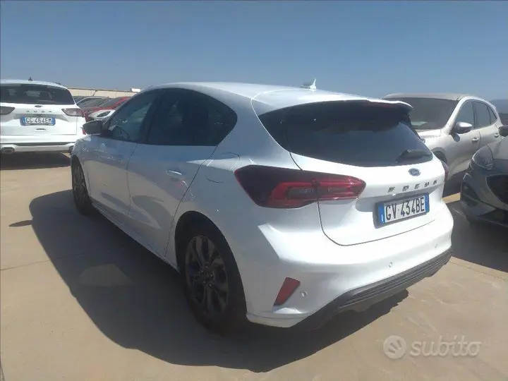 Ford Focus 2024 photo 4