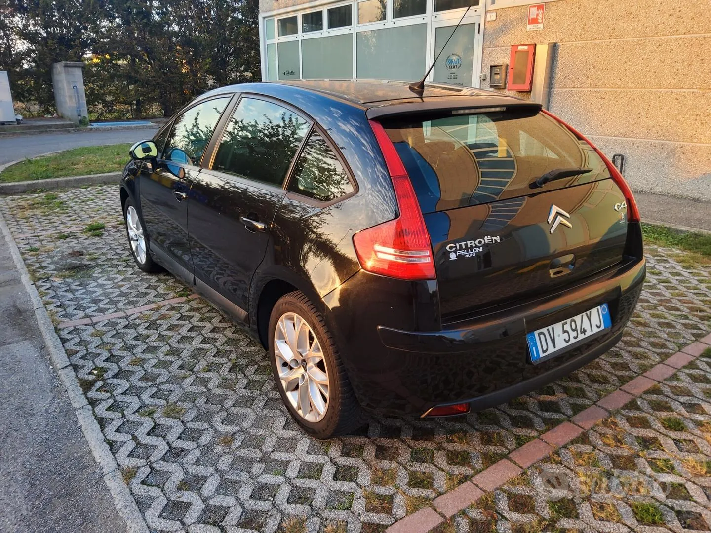 Citroen C4 2009 photo 4