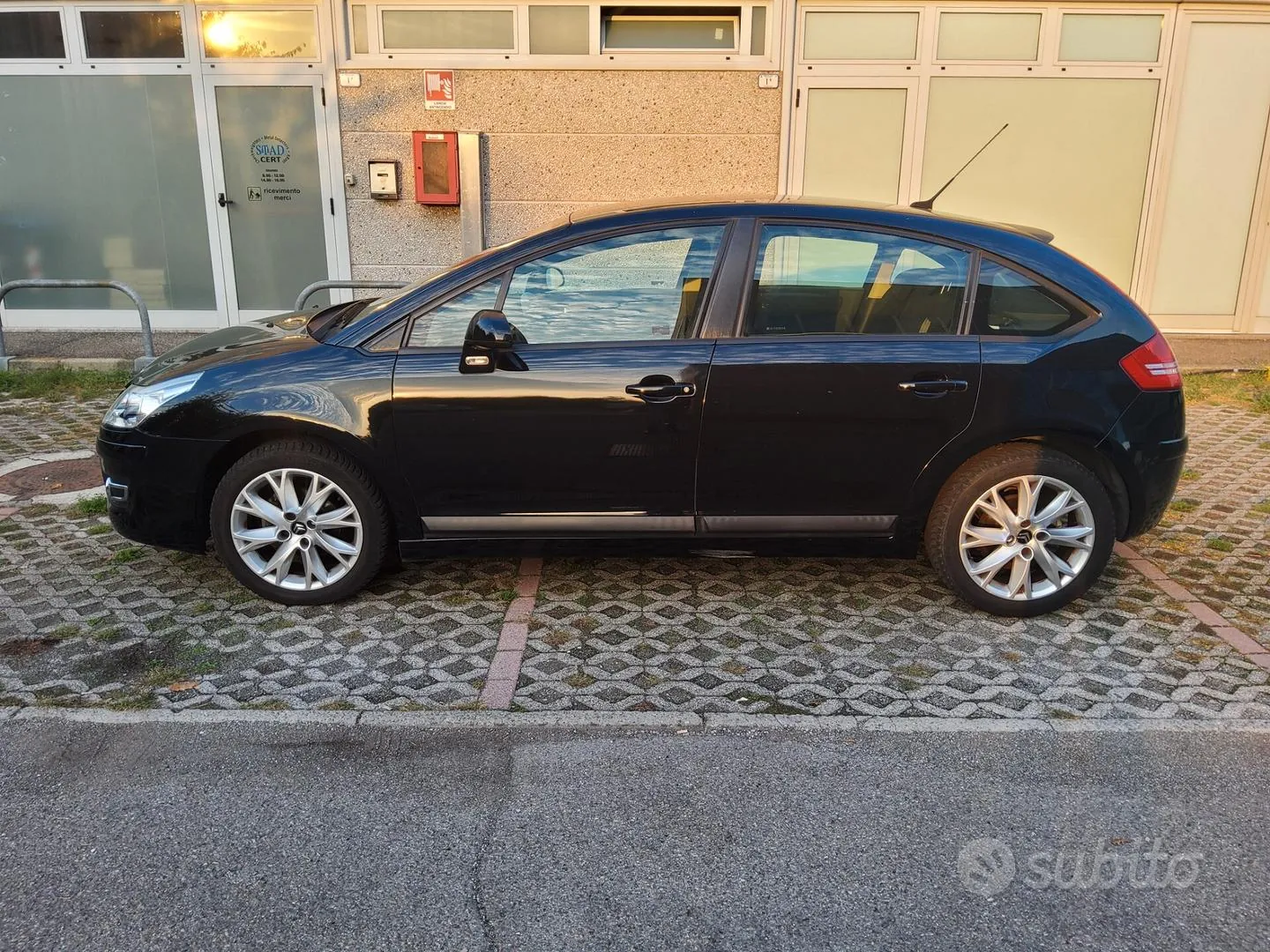 Citroen C4 2009 photo 3