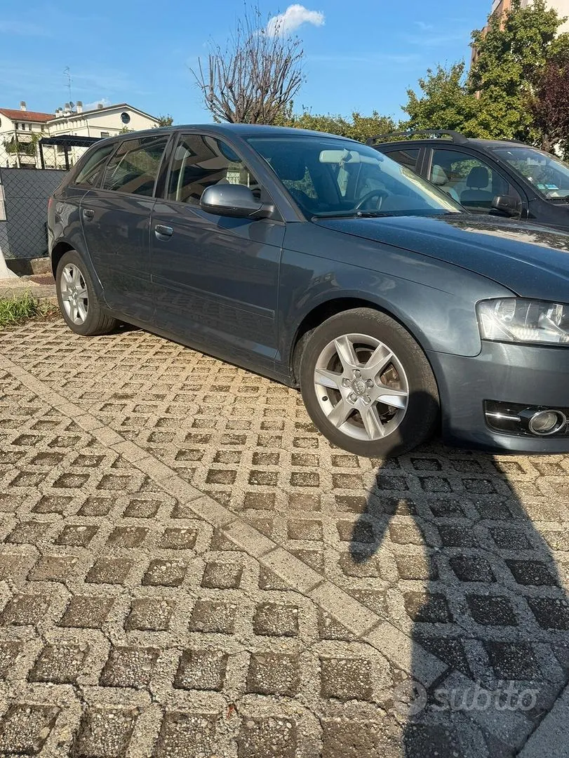 Audi A3 2011 photo 2