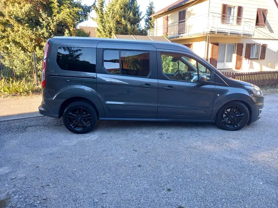Ford Grand Tourneo Connect
