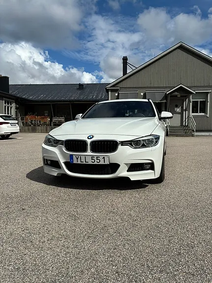 BMW 320I