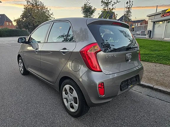 Kia Picanto 2013 photo 4