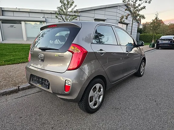 Kia Picanto 2013 photo 2